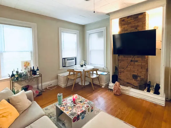 355 W 4th St #2, Boston, MA 02127