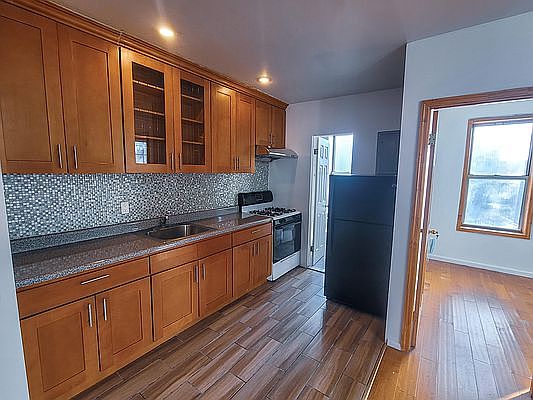 1st image of 1816 Fulton St Floor 3