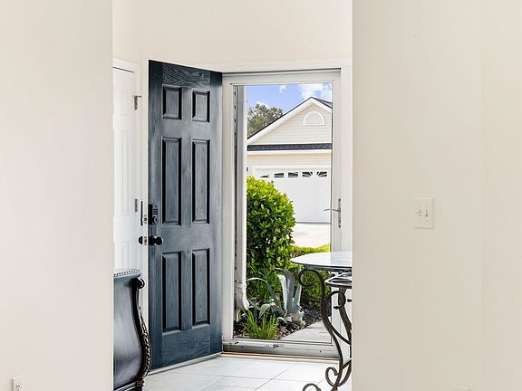 3rd image of 1136 Checkerberry St.