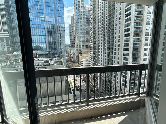 3rd image of 800 N Dearborn St #2310