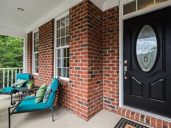 3rd image of 101 Bay Hill Ct