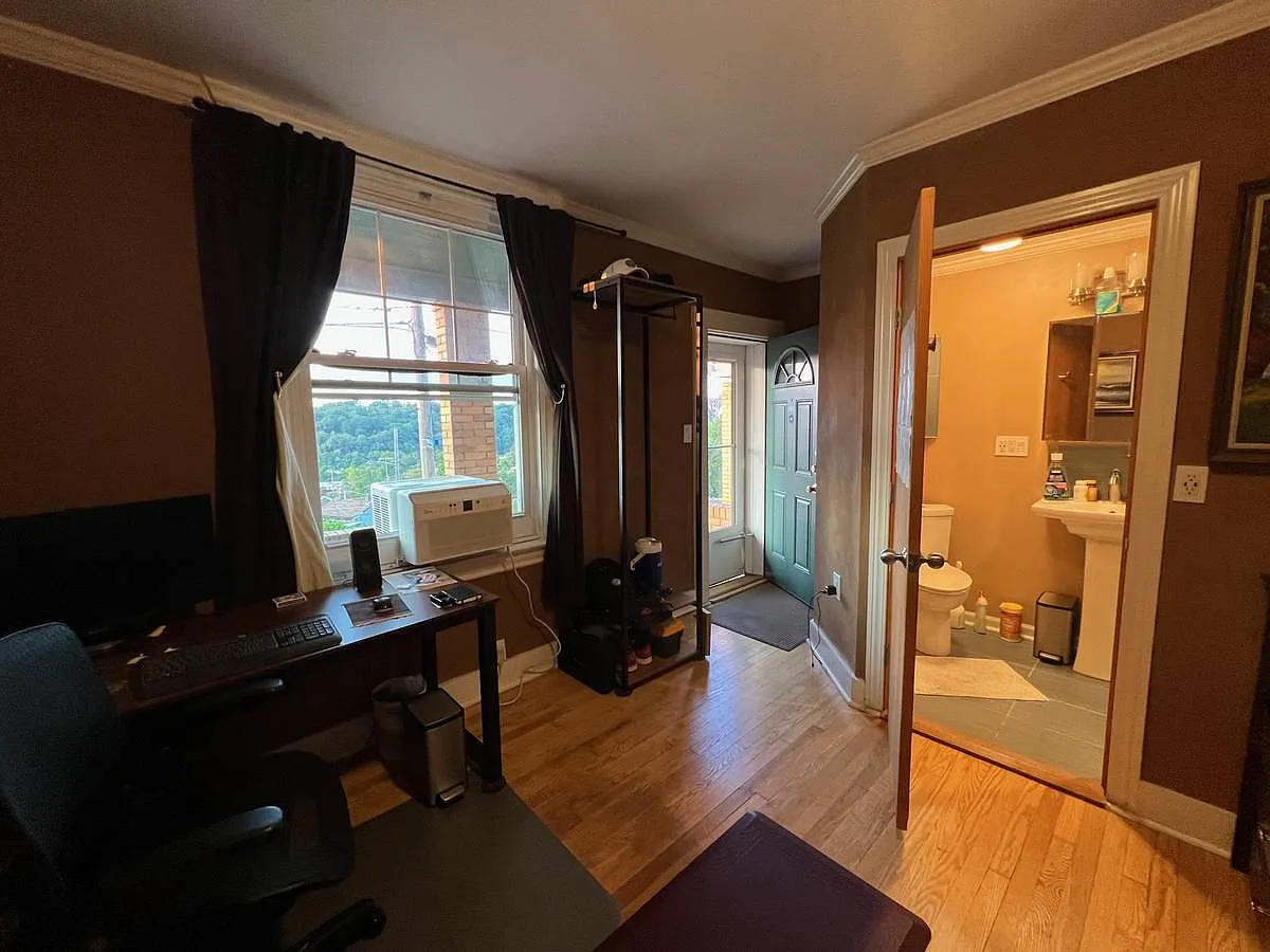 Building Photo - 628 Blanton St #1