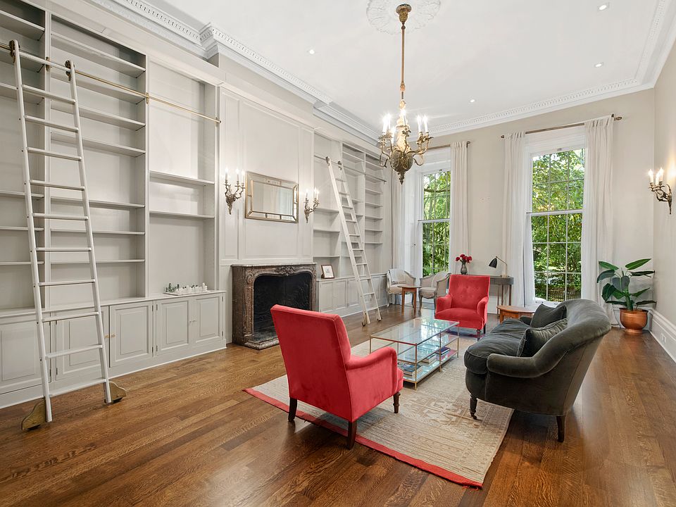 1st image of 26 Washington Sq N APT 2