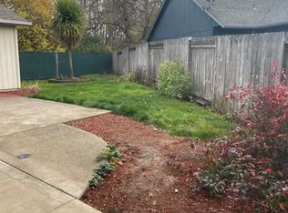 118 Geneva Ct, Roseburg, OR 97471
