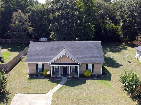 2nd image of 140 Toccoa Dr