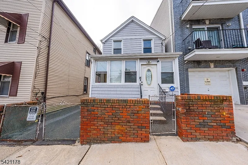 75 Winans Ave photo 1