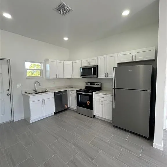 3102 Gavin Ave — Photo 5