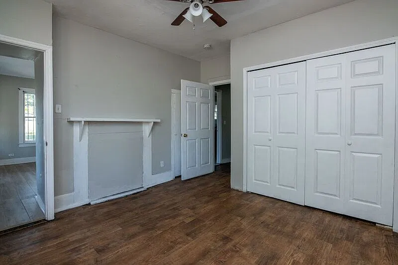 2 bed, 1.0 bath, 909 sqft, $850 — Photo 3