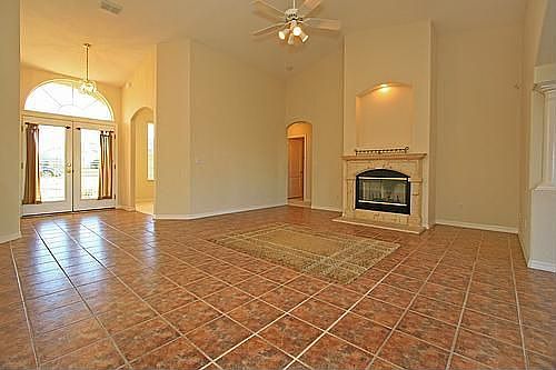 5th image of 2530 Rollins Ave