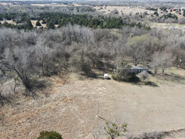 2441 E Rock Creek Rd, Blanchard, OK 73010