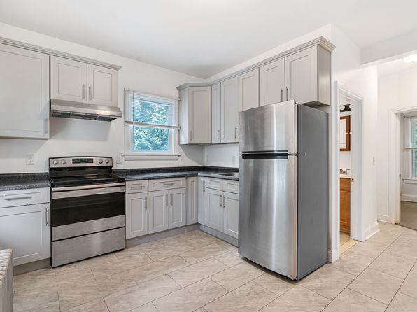 281 Violet Ave FLOOR 1