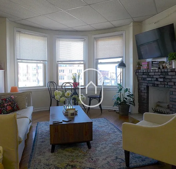 851 Beacon St #3 — Photo 2