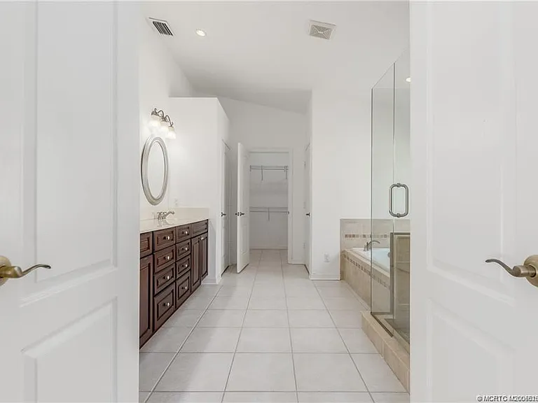 376 NW Canna Way — Photo 14