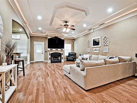 5th image of 3405 SW Windy Oak Ave
