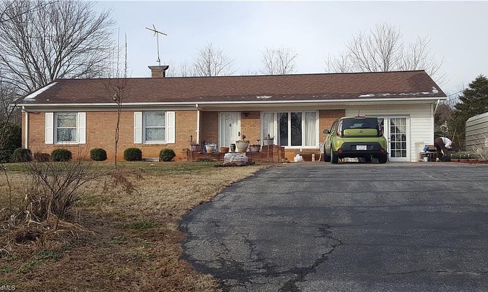 1st image of 594 Prospect Dr