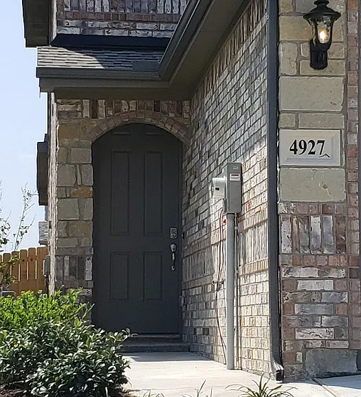 4927 Sanger Circle Dr — Photo 1