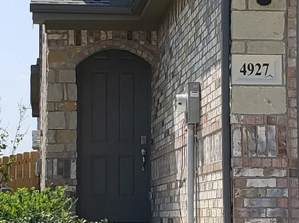 4927 Sanger Circle Dr, Sanger, TX 76266