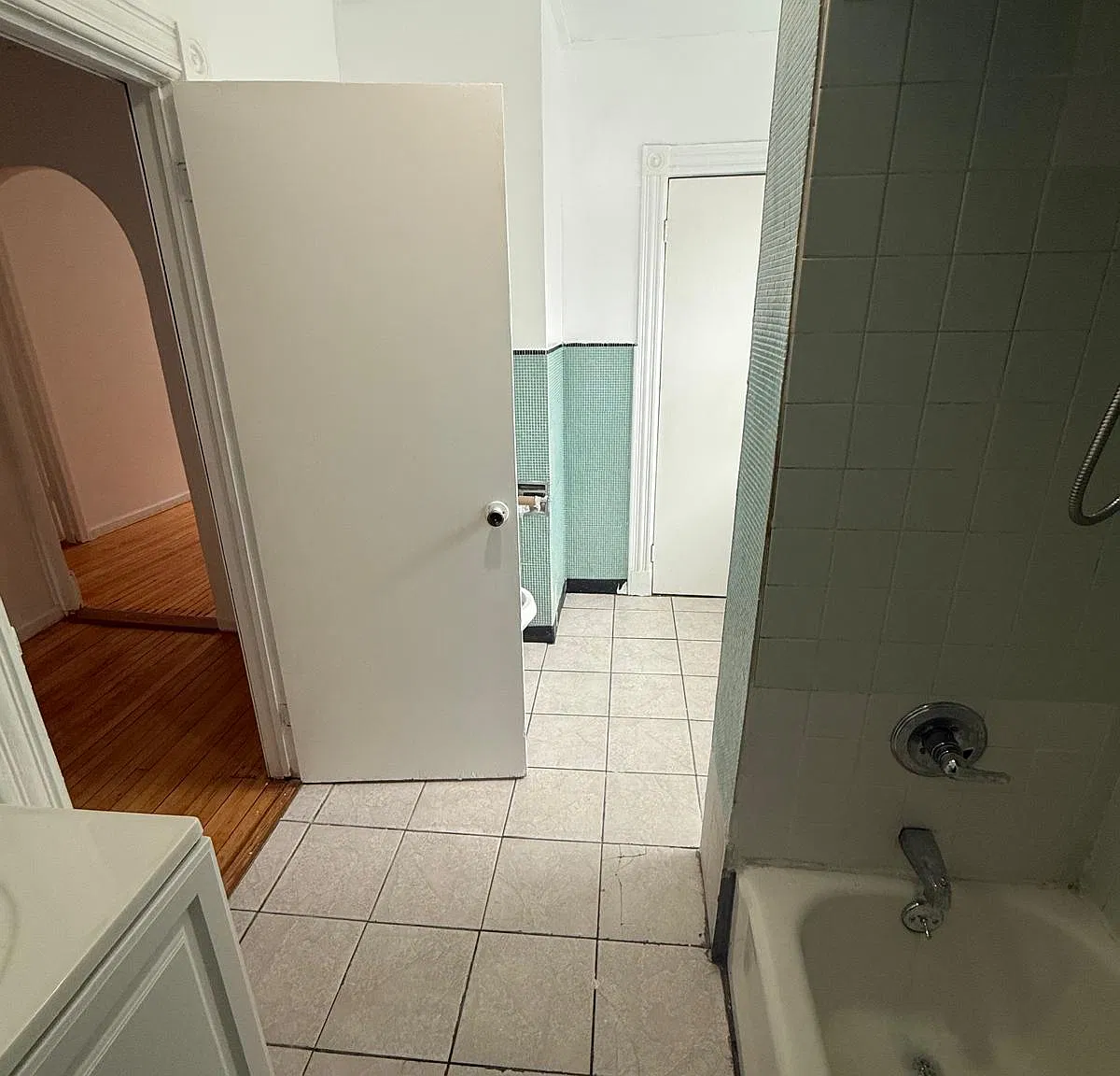 11 Troy St — Photo 4