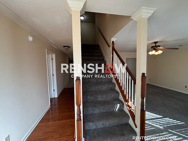 4 bed, 2.5 bath, 2684 sqft, $1,950 — Photo 2