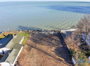 8411 W Division St, Oak Harbor, OH 43449