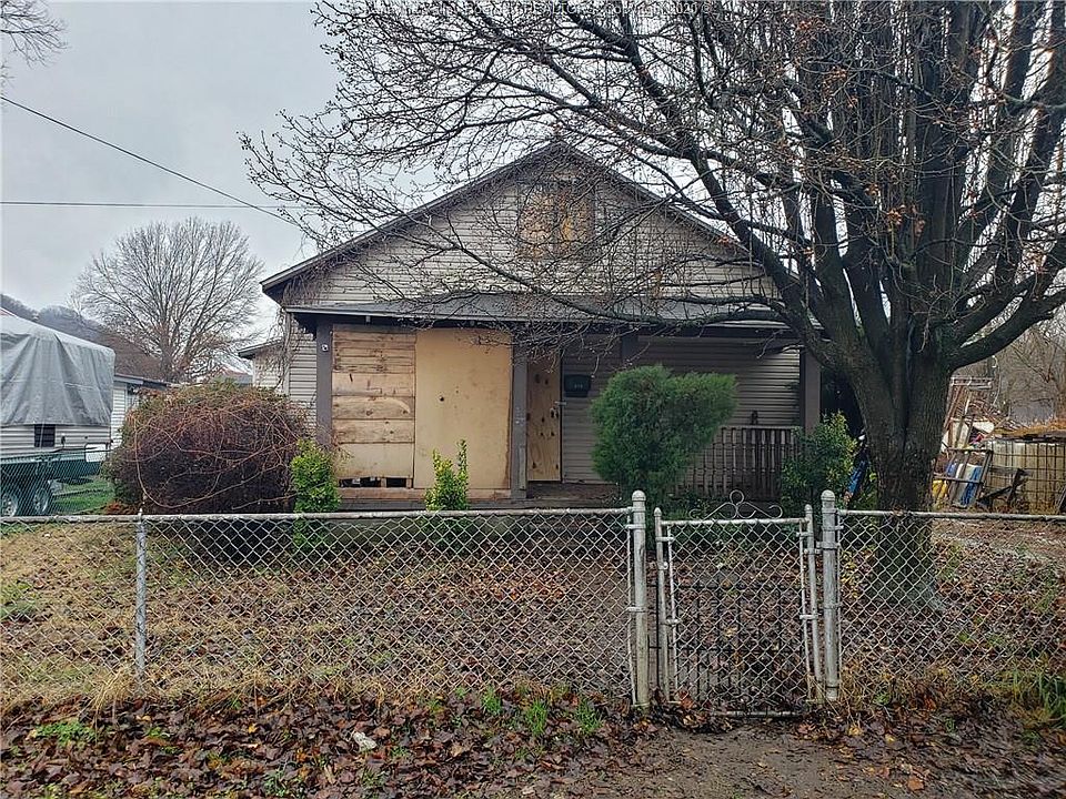 1st image of 210 Marshall Ave