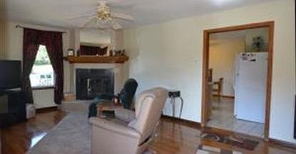 2nd image of 3202 Elm Grove Dr