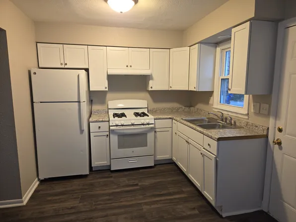 (undisclosed Address), Rockford, IL 61108