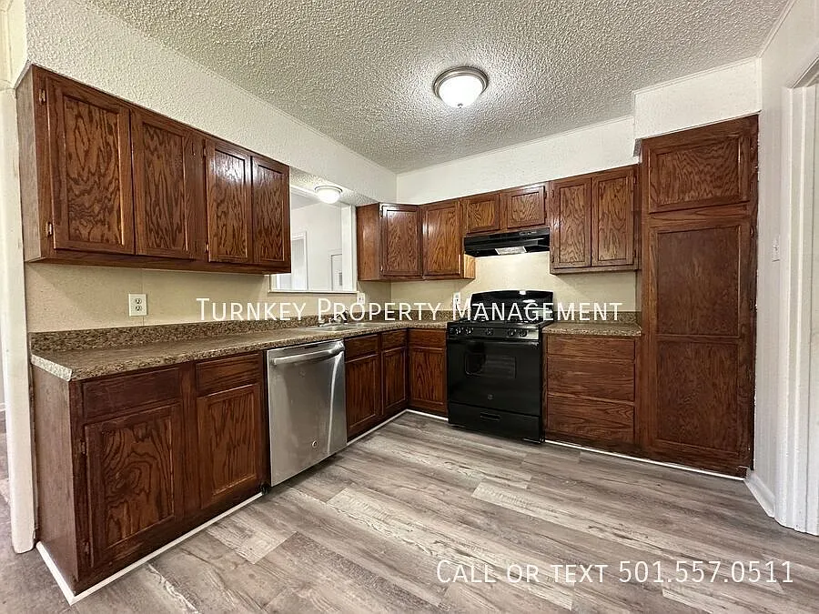 4112 Elam St — Photo 2