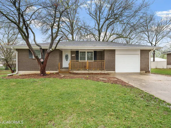 903 Debie St, California, MO 65018