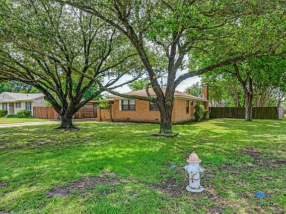 2nd image of 221 Leighton Dr