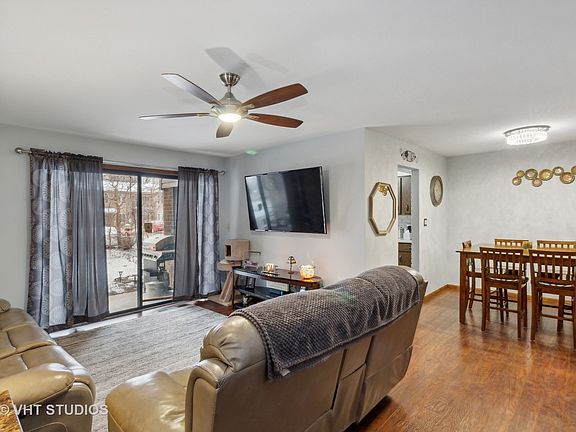 2nd image of 811 Cross Creek Ct APT A