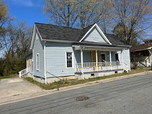 1st image of 425 Price Ave