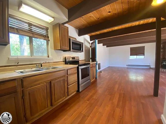 4th image of 18907 Evergreen Dr