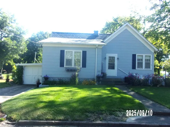 325 S Race St, Piper City, IL 60959