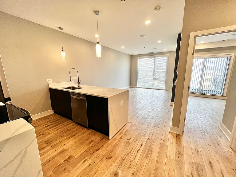 Veranda Apartments — Photo 35