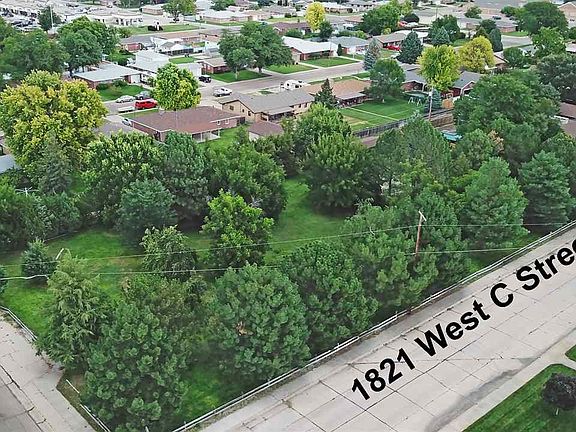 4th image of 1821 W C St