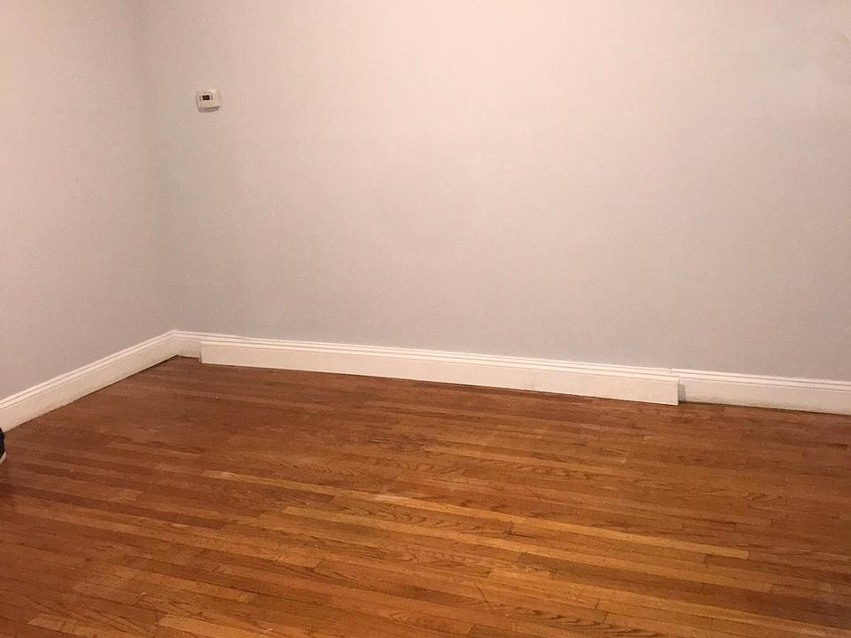 2nd image of 525 Edison Ave #1
