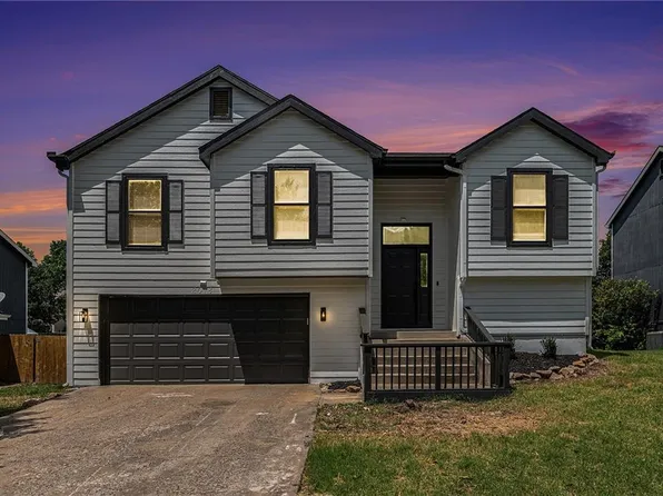 2018 E 26th Ter, Lawrence, KS 66046