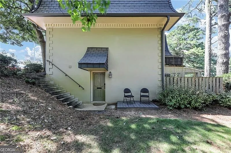 141 Maison Pl NW photo 1