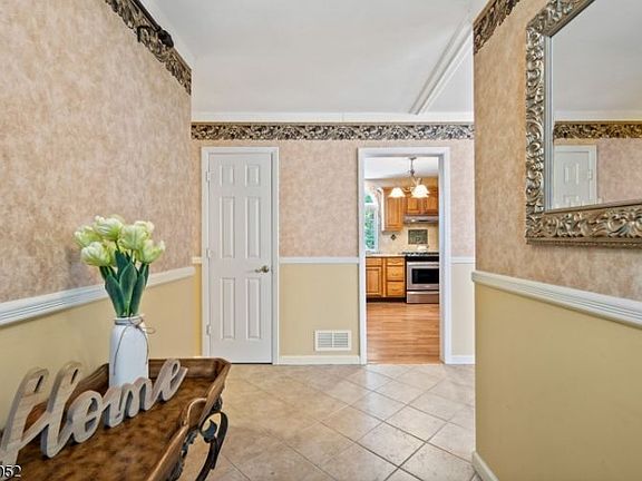 4th image of 34A Curtis Dr