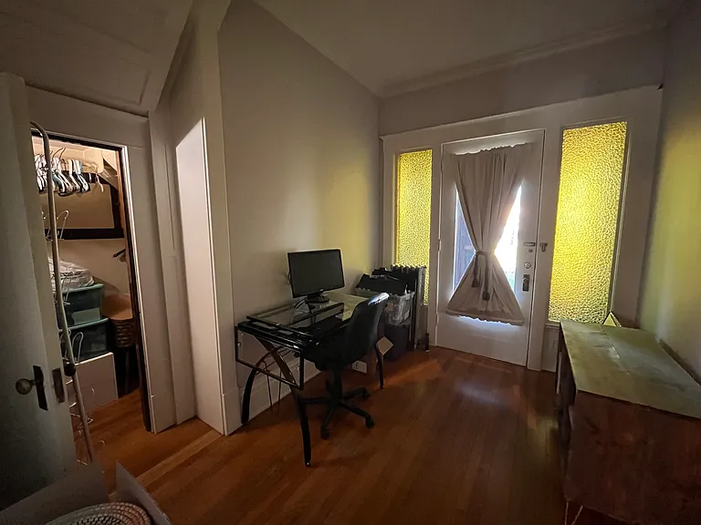 519 Coit Ave NE #2 — Photo 2