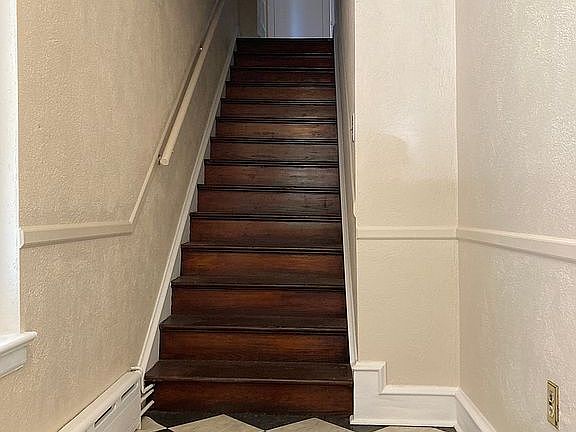4th image of 2424 Delchester Dr