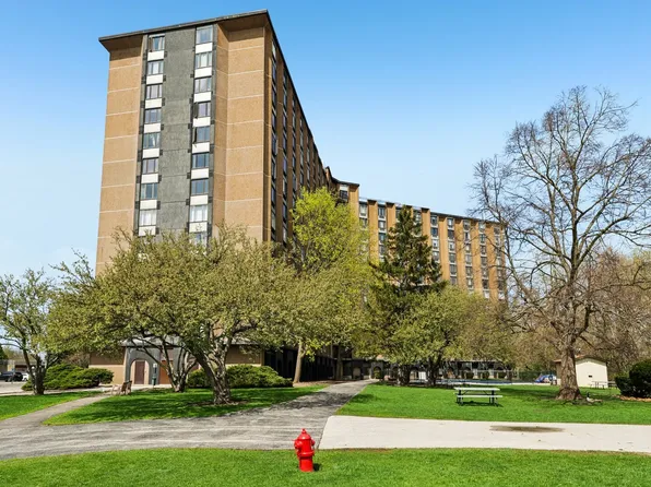 1 Renaissance Pl Unit 1022, Palatine, IL 60067