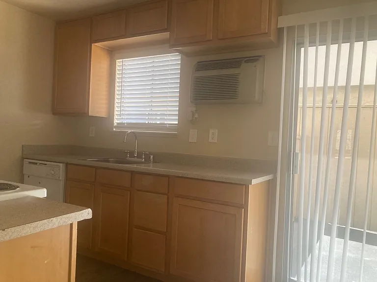 415 Susana St #3 — Photo 5