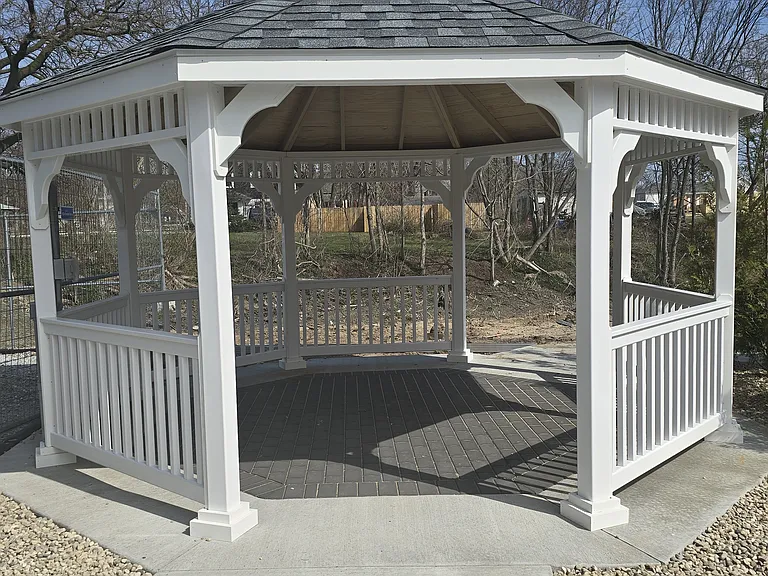 Amity Commons — Photo 20