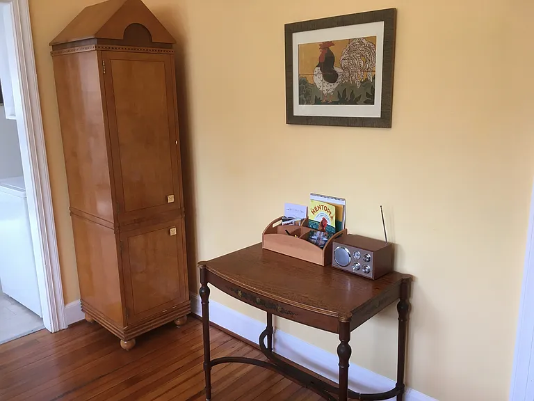 1005 Burch Ave — Photo 10