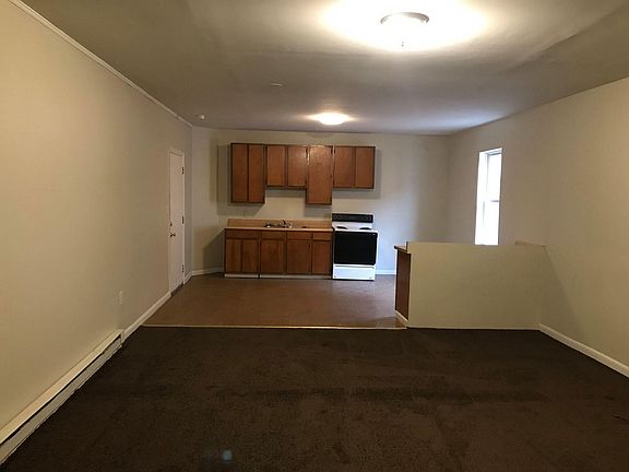 2nd image of 105 S Potomac St APT 3B