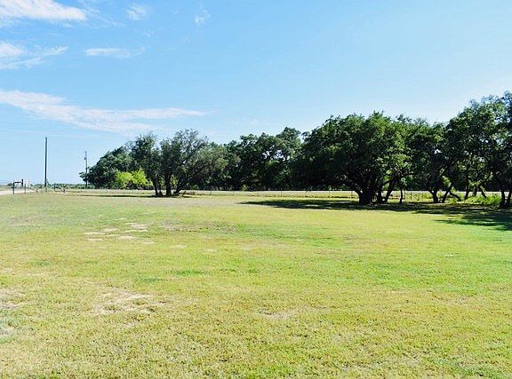 2nd image of 1521 County Road 7711