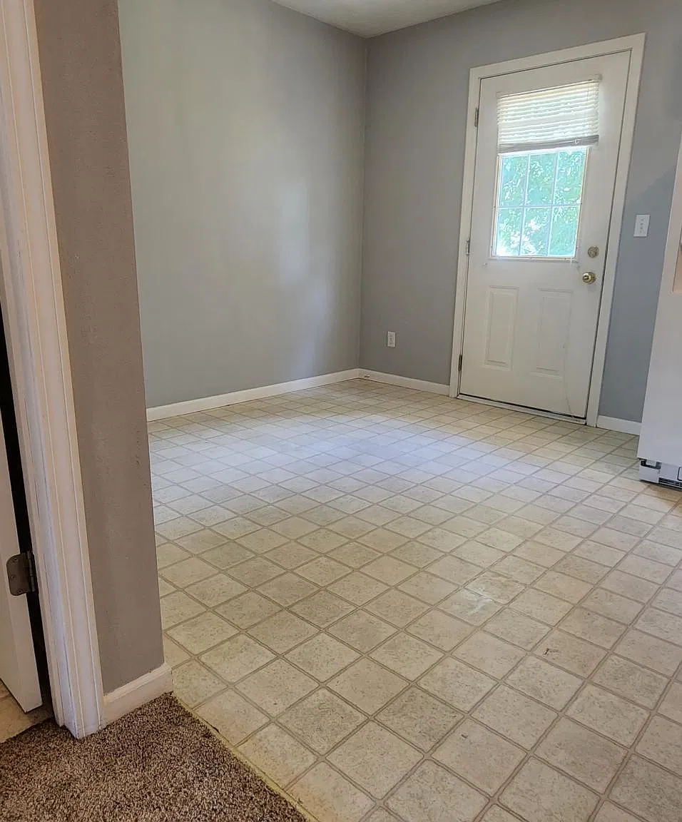 2 bed, 1.5 bath, 1050 sqft, $1,195 — Photo 2