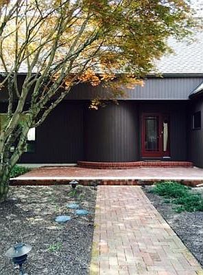 5th image of 452 S Shelburne Rd